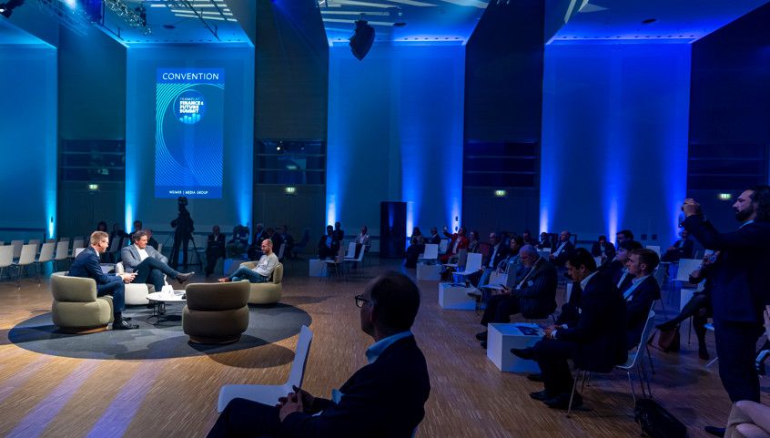 B&uuml;rom&ouml;bel von Sedus f&uuml;r B&uuml;ros, Events und Messen - hier Loungesessel Se:Living von Sedus